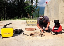 Прочистка канализационных труб машиной KERN Sweeper 150 и видеодиагностика Rothenberger